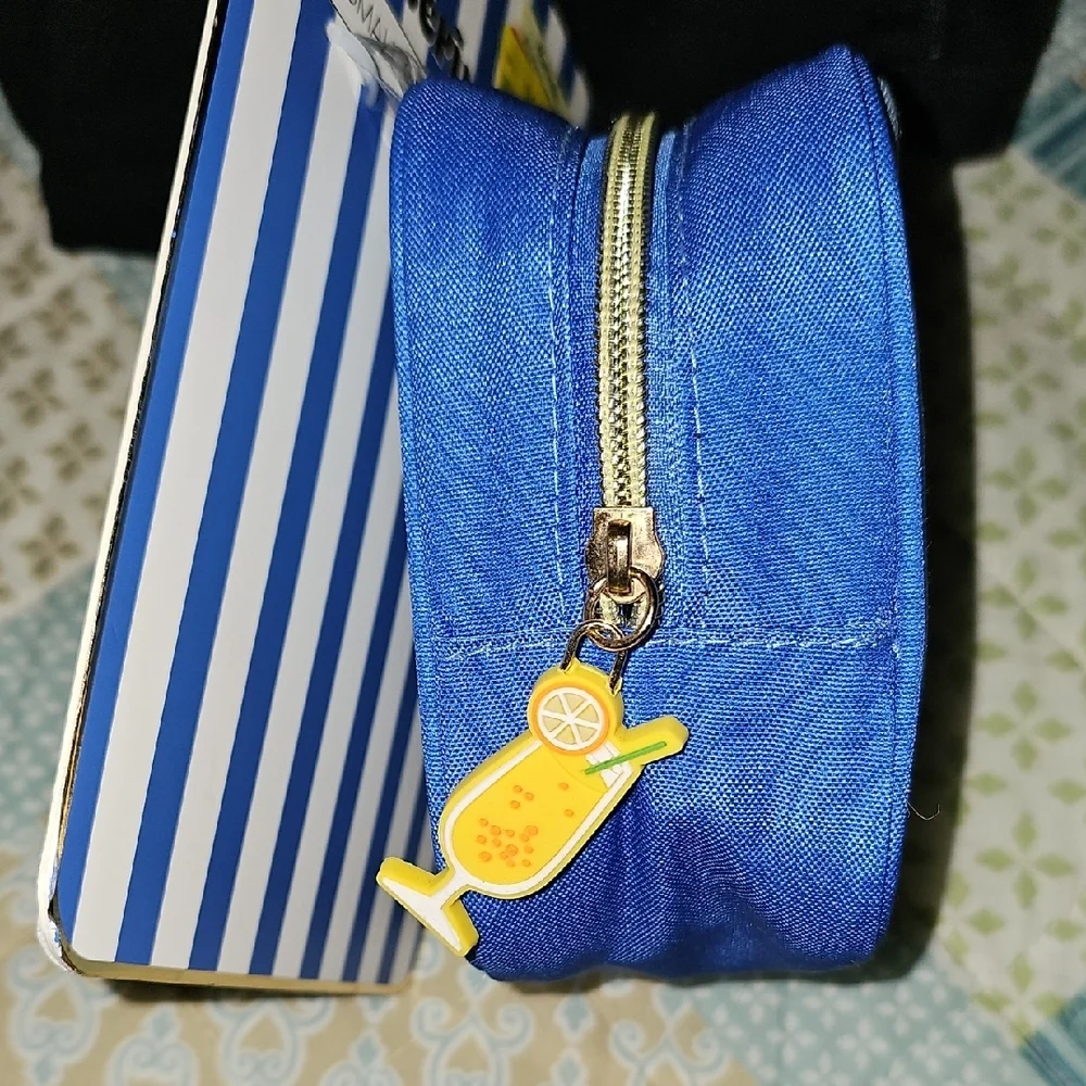 Cosmetic Bag - Picture 10 of 17